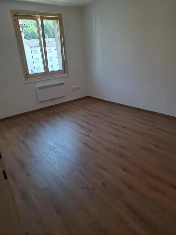 2-Zimmer-Wohnung mieten in Neunkirchen – 43,91 m², € 374 – Bild 2 von 3