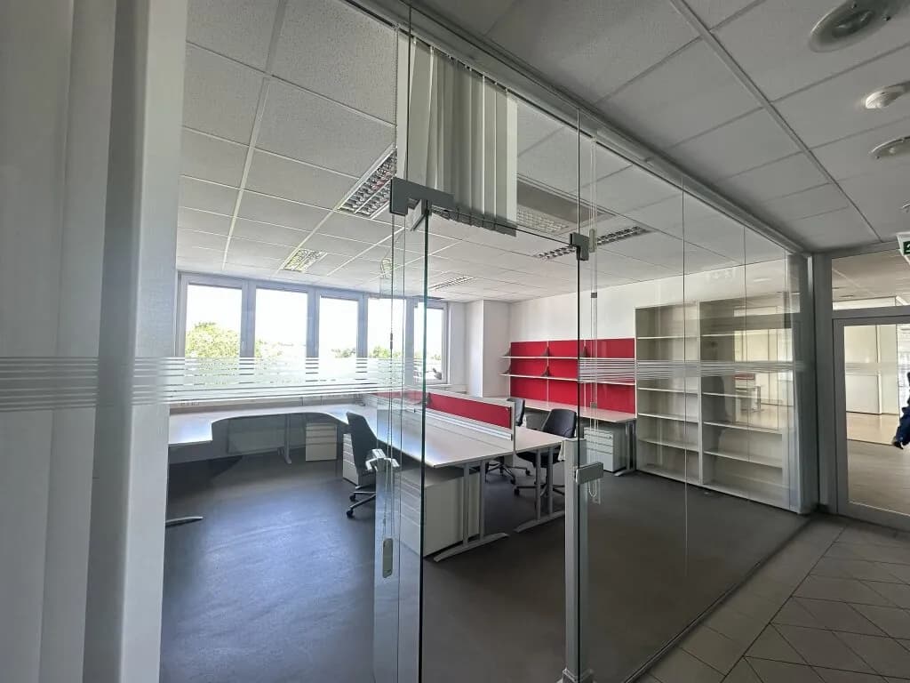 Immobilie mieten in Mödling – 3 850 m²