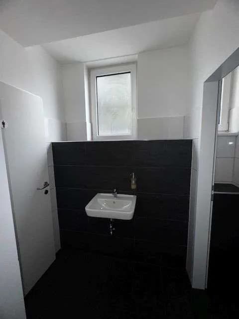 Gewerbeimmobilie mieten in Wels – 135 m², € 1.696 – Bild 7 von 7