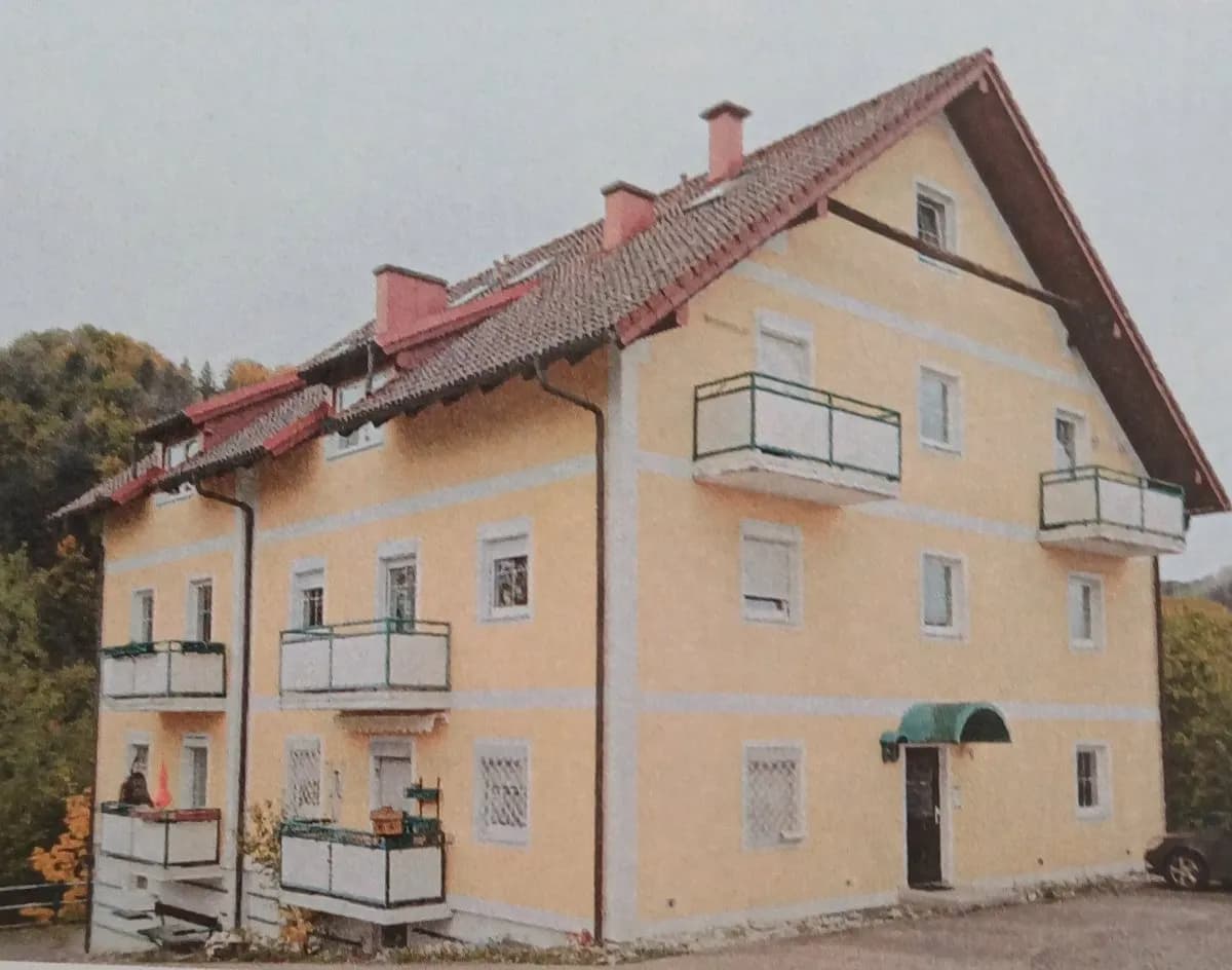 2-Zimmer-Wohnung mieten in Gmunden – 38 m², € 620 – Bild 1 von 2