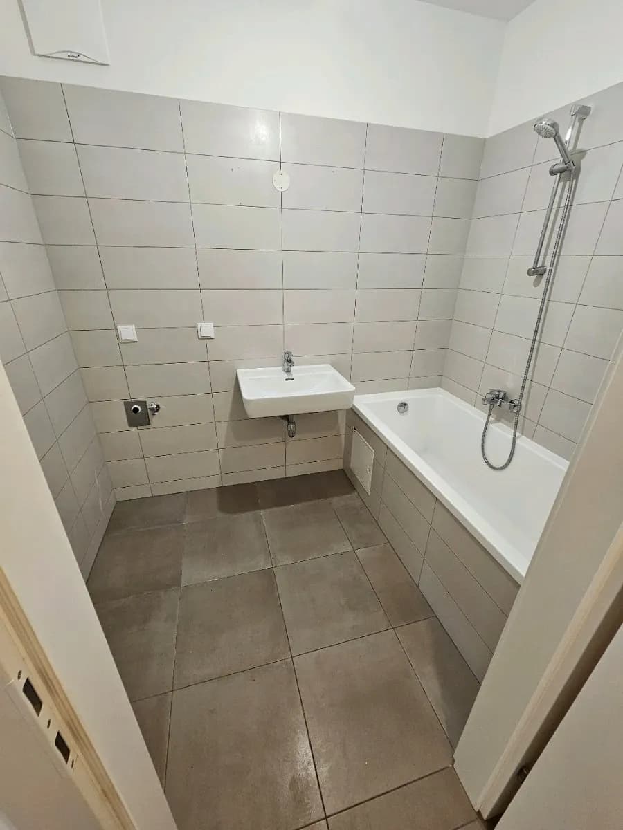 3-Zimmer-Wohnung mieten in Wiener Neustadt – 62 m², € 925 – Bild 8 von 11