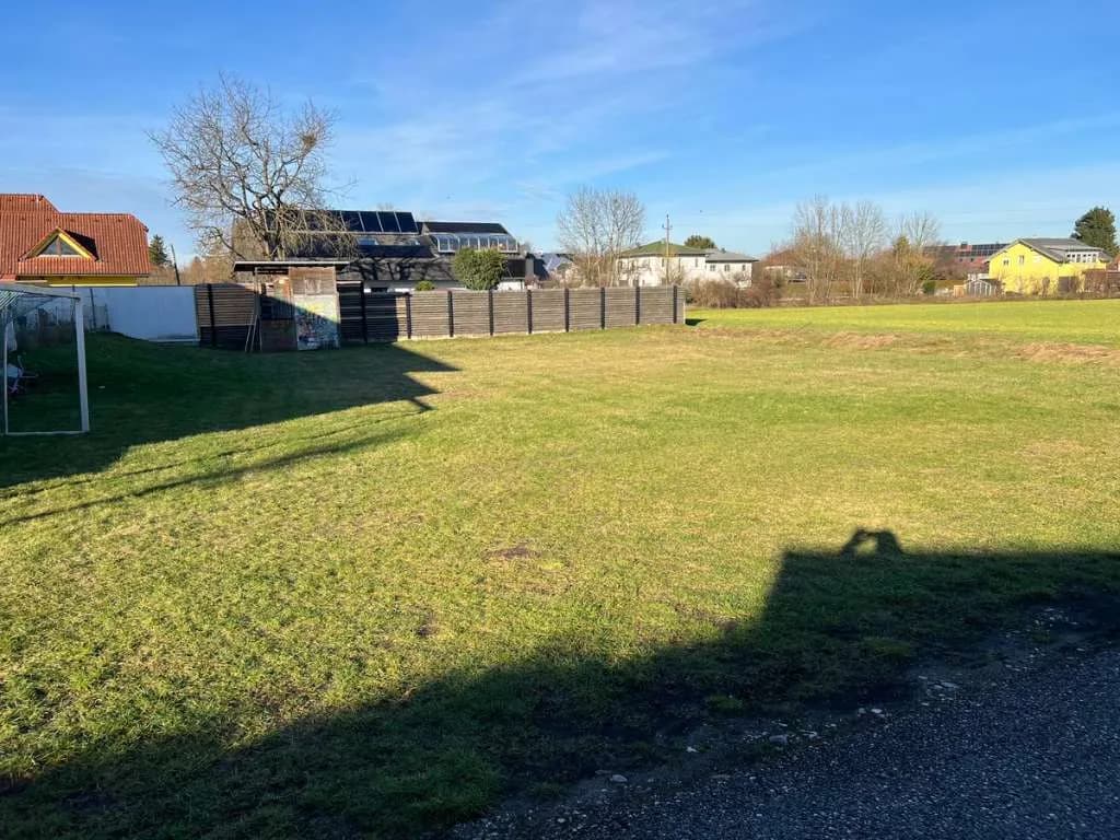 Grundstück kaufen in Wels-Land – 947 m², € 398.000 – Bild 1 von 3