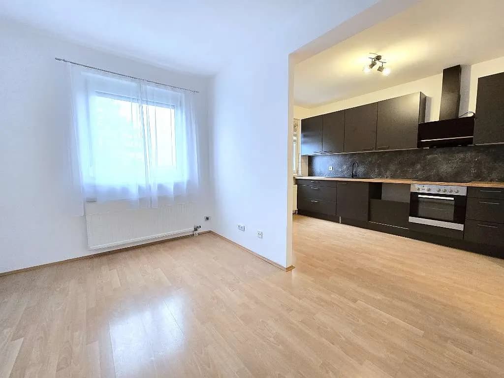 2-Zimmer-Wohnung mieten in Linz Land – 47 m², € 599 – Bild 2 von 11