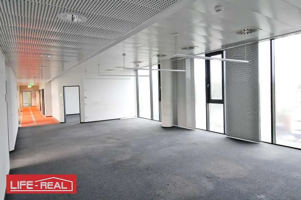 Gewerbeimmobilie mieten in Linz – 332 m², € 5.639 – Bild 2 von 31
