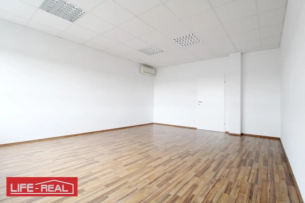 8-Zimmer-Gewerbeimmobilie kaufen in Linz Land – 240 m², € 449.000 – Bild 3 von 16
