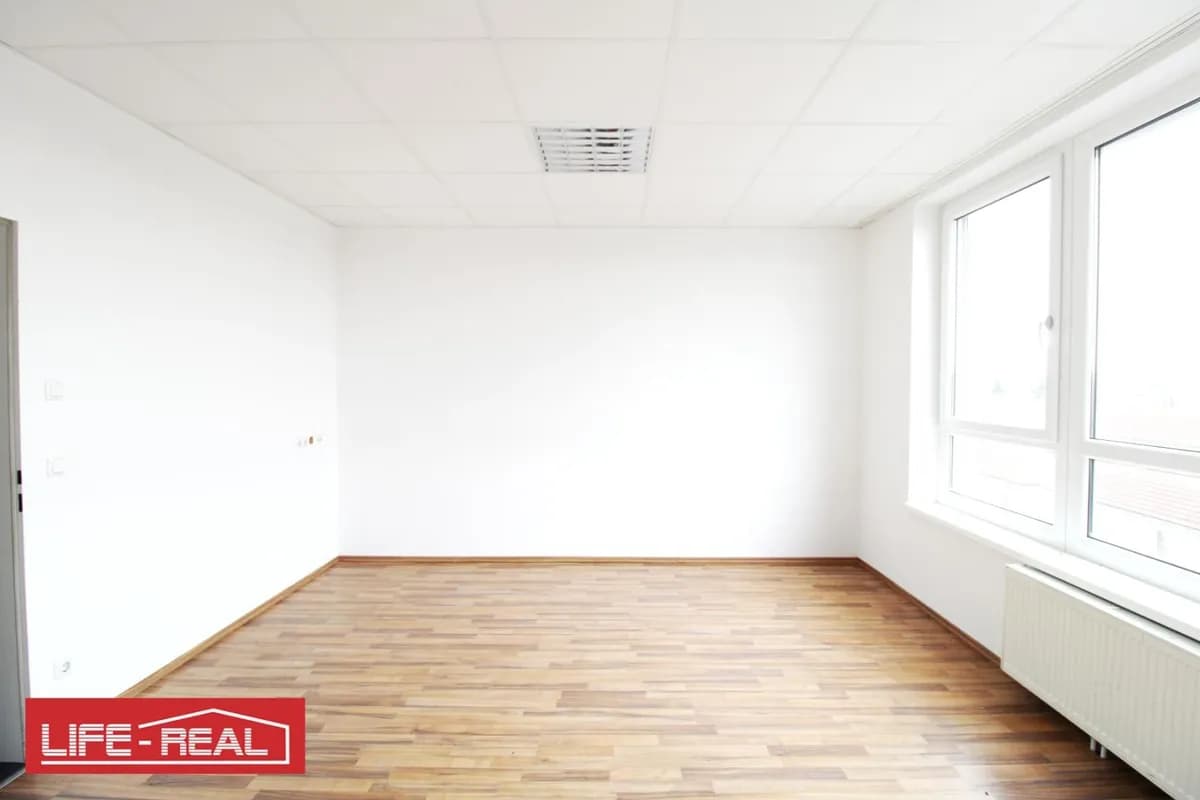 8-Zimmer-Gewerbeimmobilie kaufen in Linz Land – 240 m², € 449.000 – Bild 9 von 16