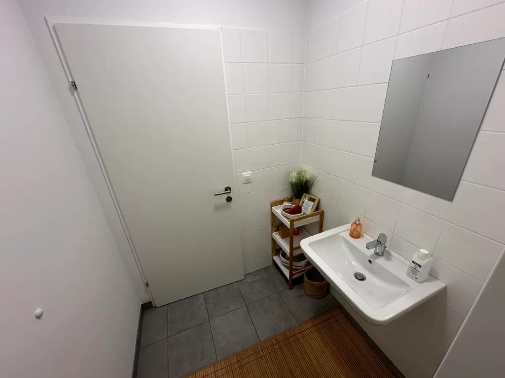 1-Zimmer-Gewerbeimmobilie mieten in Wien – 29 m², € 707 – Bild 11 von 15