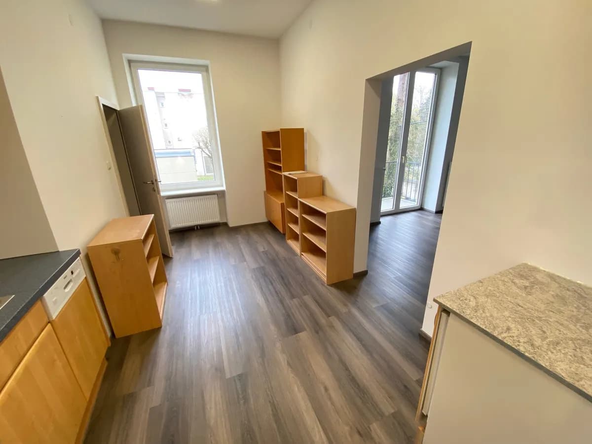 Gewerbeimmobilie mieten in Linz – 80 m², € 920 – Bild 7 von 13