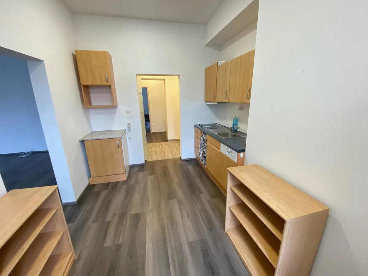 Gewerbeimmobilie mieten in Linz – 80 m², € 920 – Bild 11 von 13