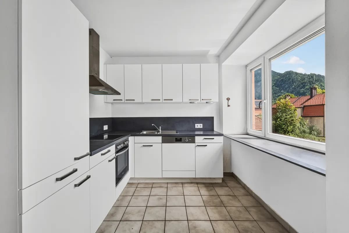 2-Zimmer-Wohnung mieten in Kufstein – 77,33 m², € 1.250 – Bild 2 von 12