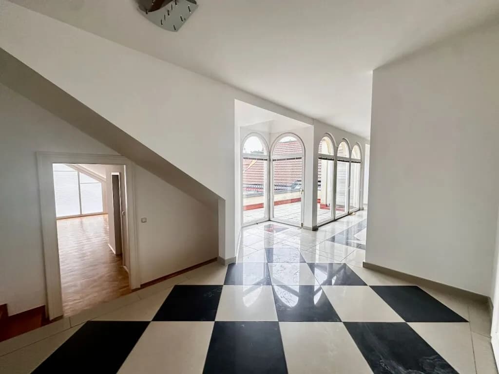 4-Zimmer-Wohnung mieten in Wien – 225 m², € 2.990 – Bild 6 von 23