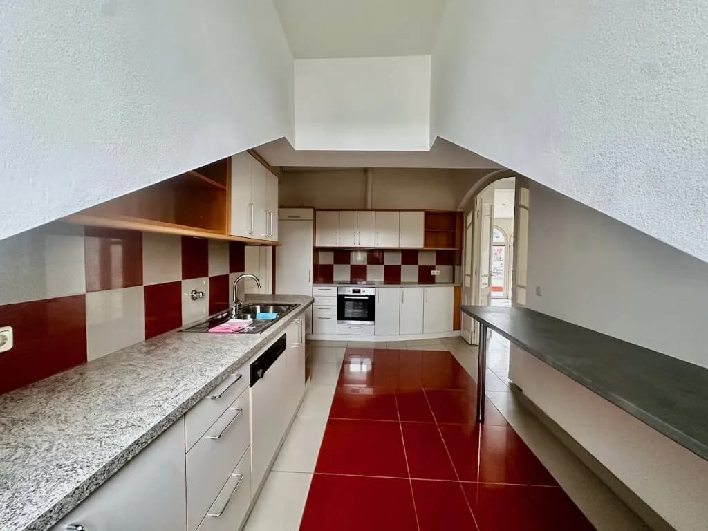 4-Zimmer-Wohnung mieten in Wien – 225 m², € 2.990 – Bild 11 von 23