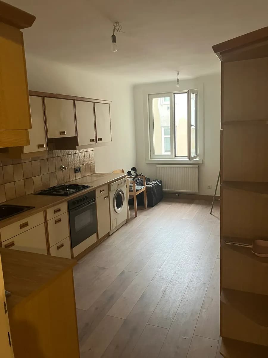 2-Zimmer-Wohnung mieten in Österreich – 77 m², € 1.200