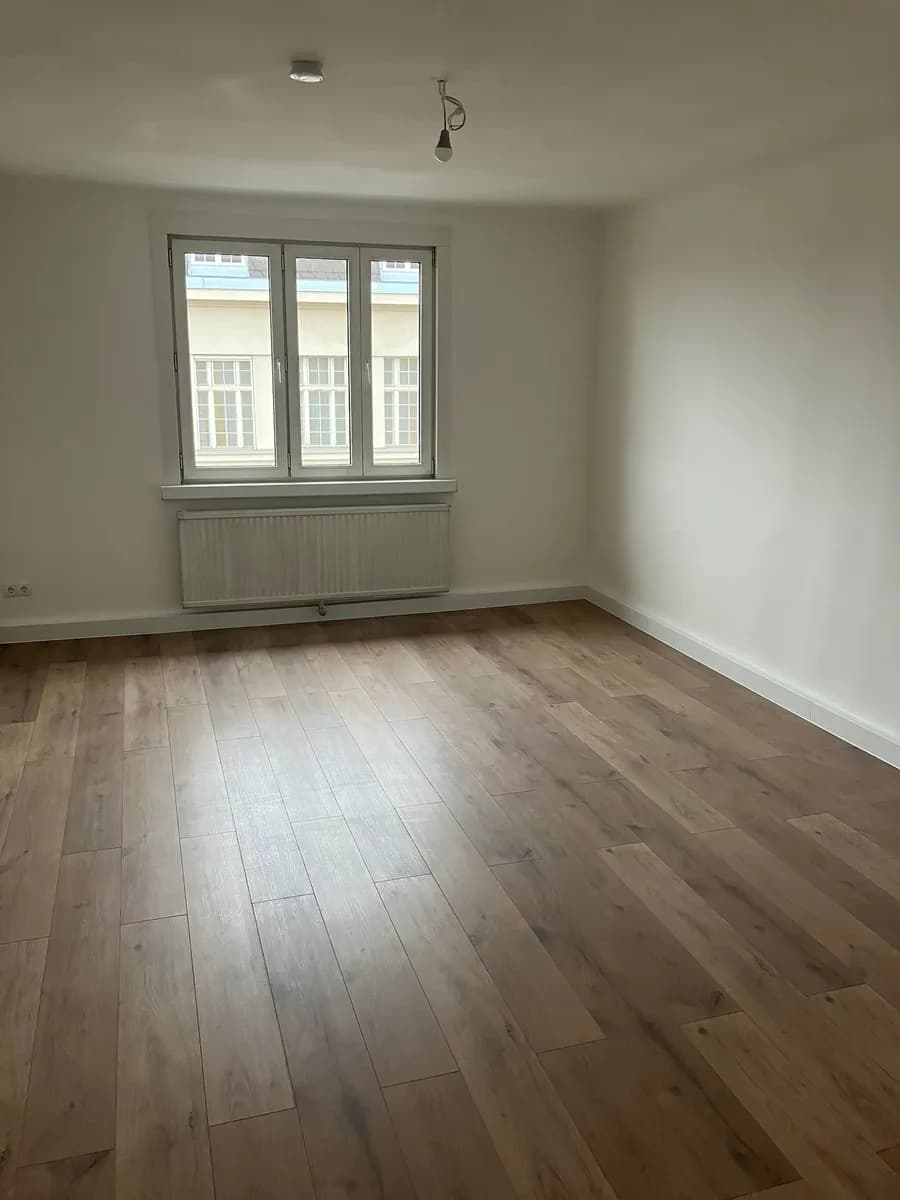 2-Zimmer-Wohnung mieten in Österreich – 77 m², € 1.200 – Bild 3 von 3