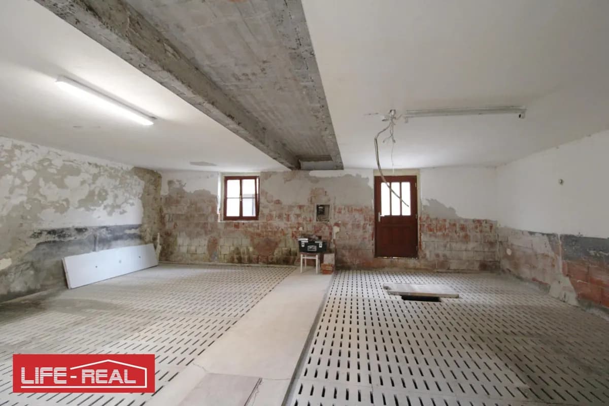 Gewerbeimmobilie mieten in Linz Land – 300 m², € 1.500 – Bild 8 von 12