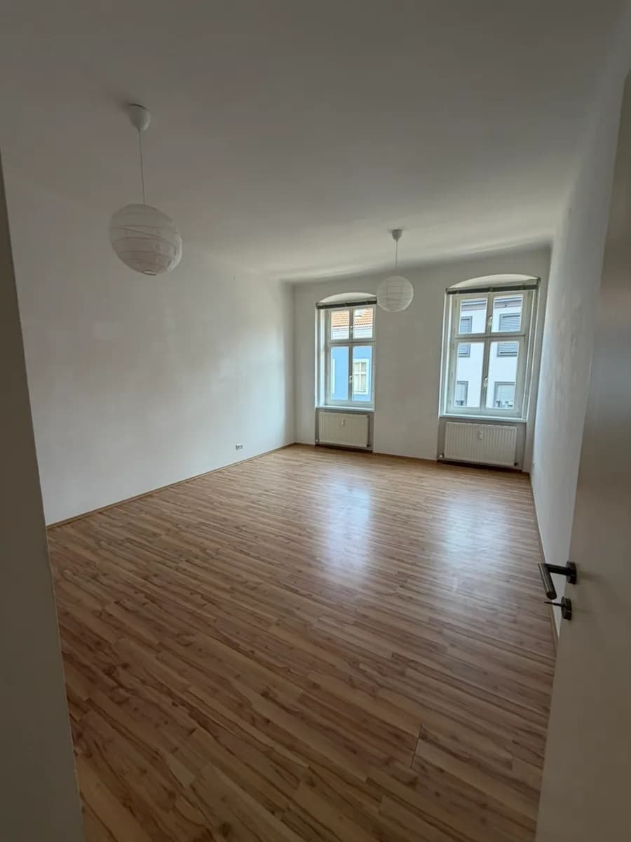 2-Zimmer-Wohnung mieten in Linz – 67 m², € 946 – Bild 2 von 5