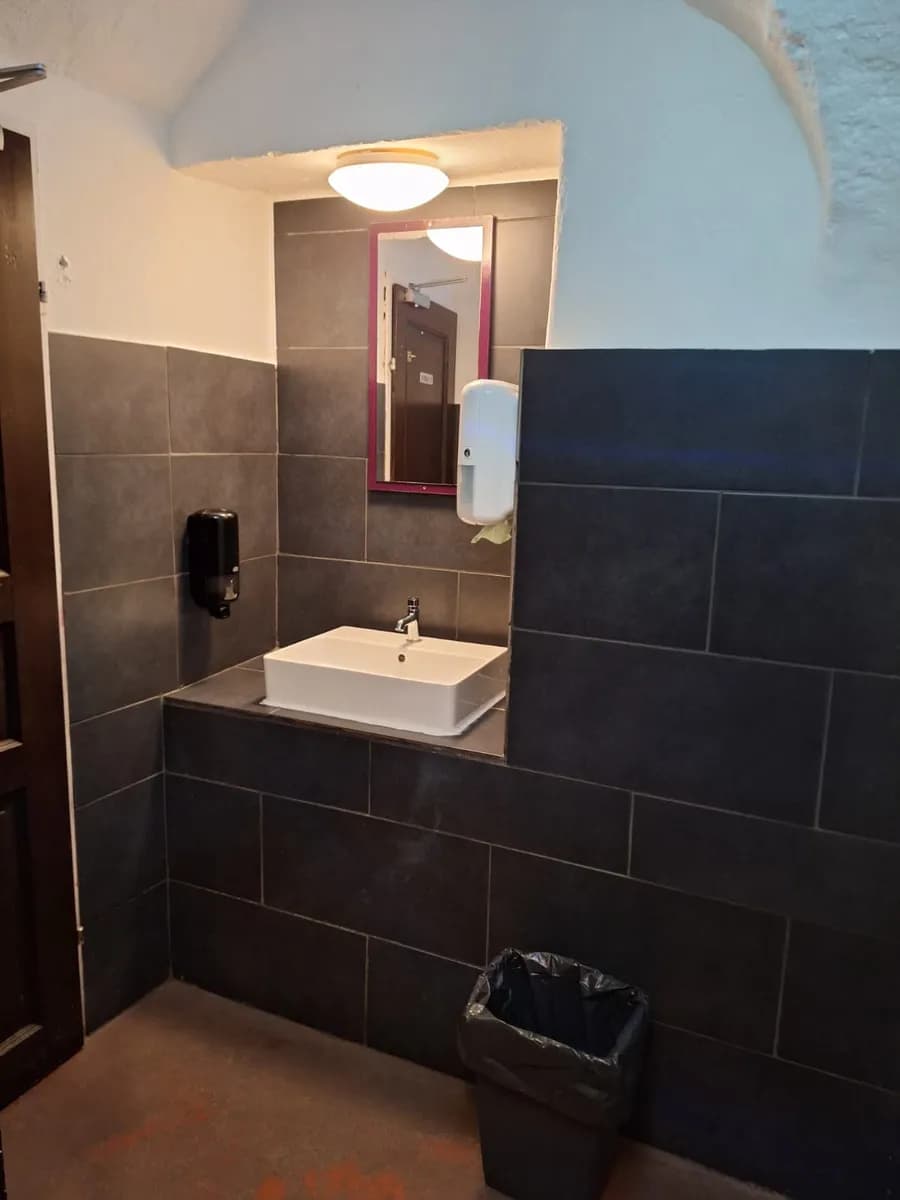 Gewerbeimmobilie mieten in Wiener Neustadt – 400 m², € 2.750 – Bild 43 von 45