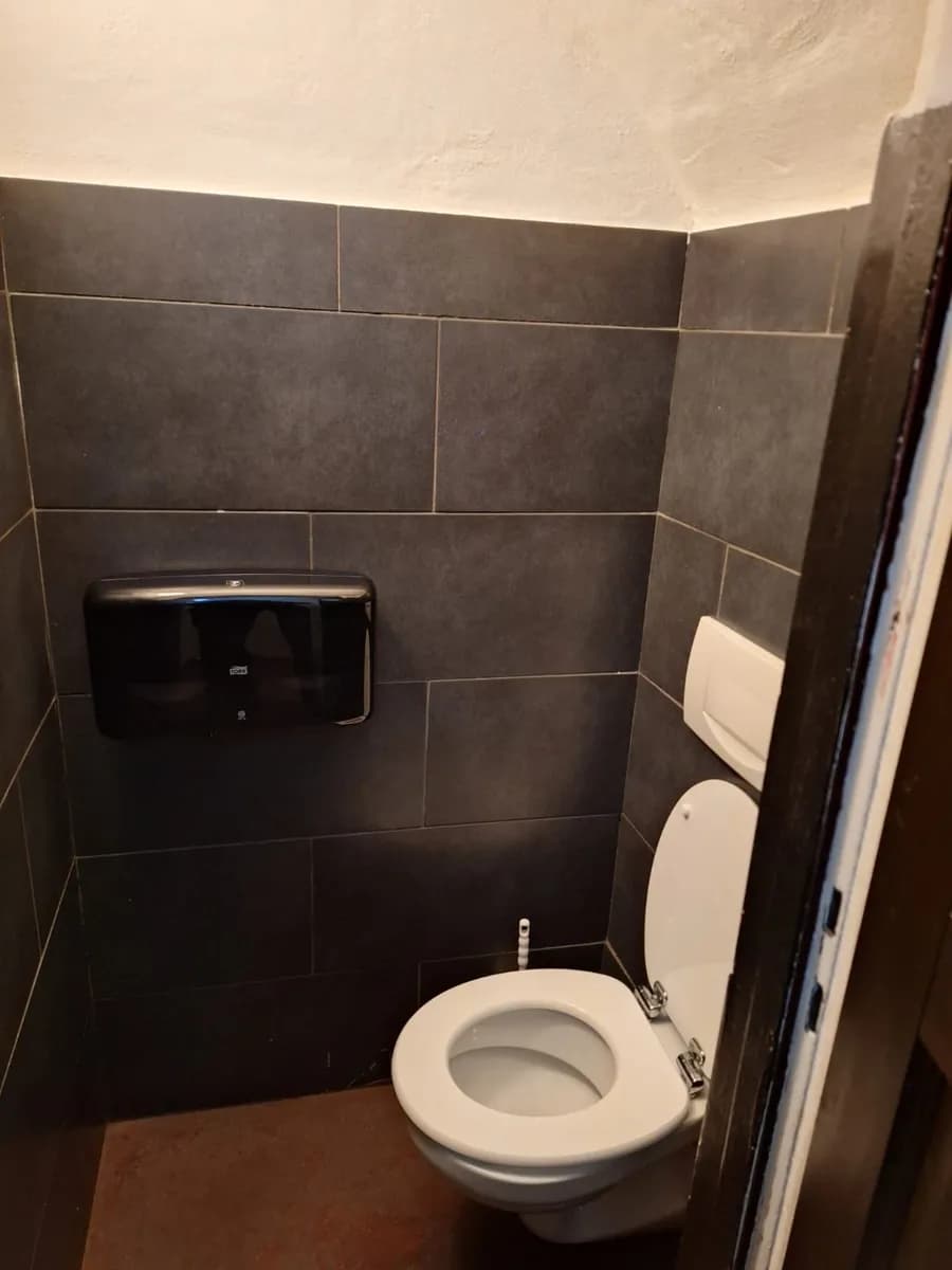 Gewerbeimmobilie mieten in Wiener Neustadt – 400 m², € 2.750 – Bild 44 von 45
