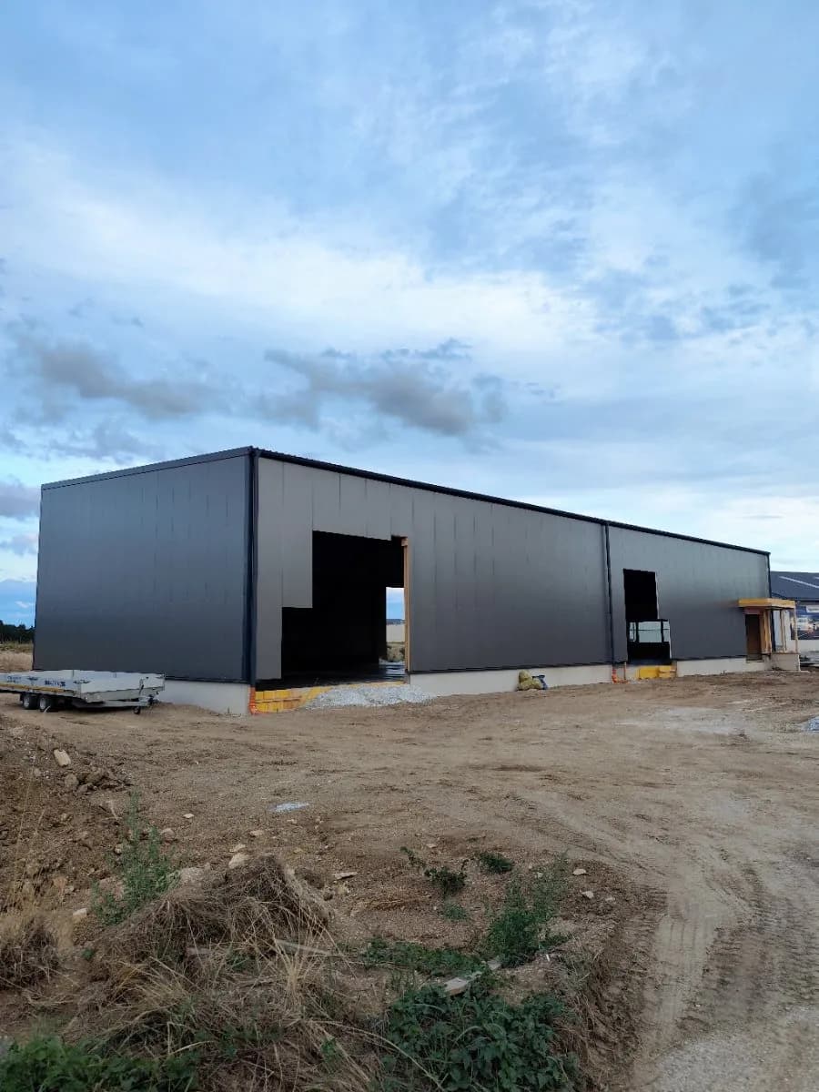 Gewerbeimmobilie mieten in Zwettl – 130 m², € 5 – Bild 1 von 2
