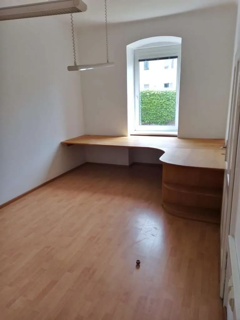 4-Zimmer-Gewerbeimmobilie mieten in Linz – 95 m², € 920 – Bild 2 von 9