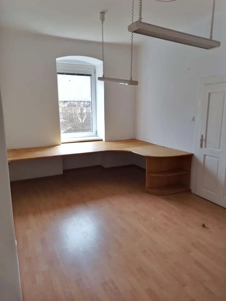 4-Zimmer-Gewerbeimmobilie mieten in Linz – 95 m², € 920 – Bild 5 von 9