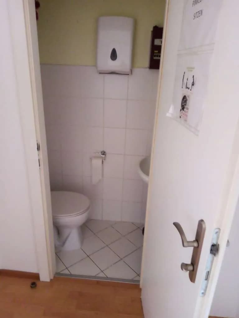 4-Zimmer-Gewerbeimmobilie mieten in Linz – 95 m², € 920 – Bild 7 von 9
