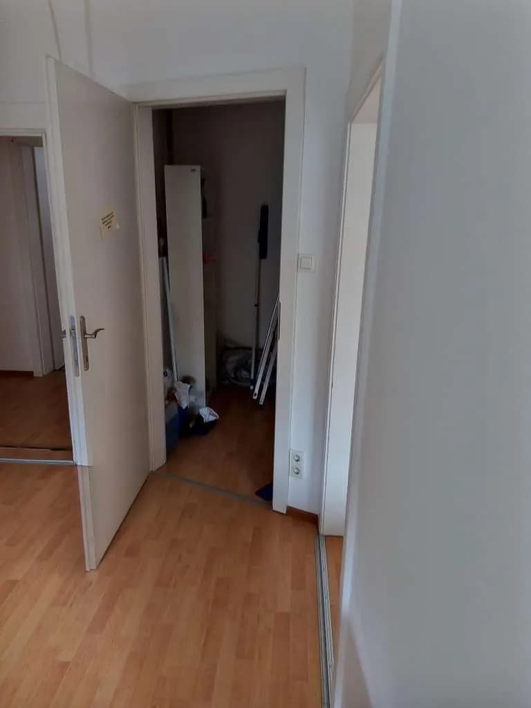 4-Zimmer-Gewerbeimmobilie mieten in Linz – 95 m², € 920 – Bild 8 von 9