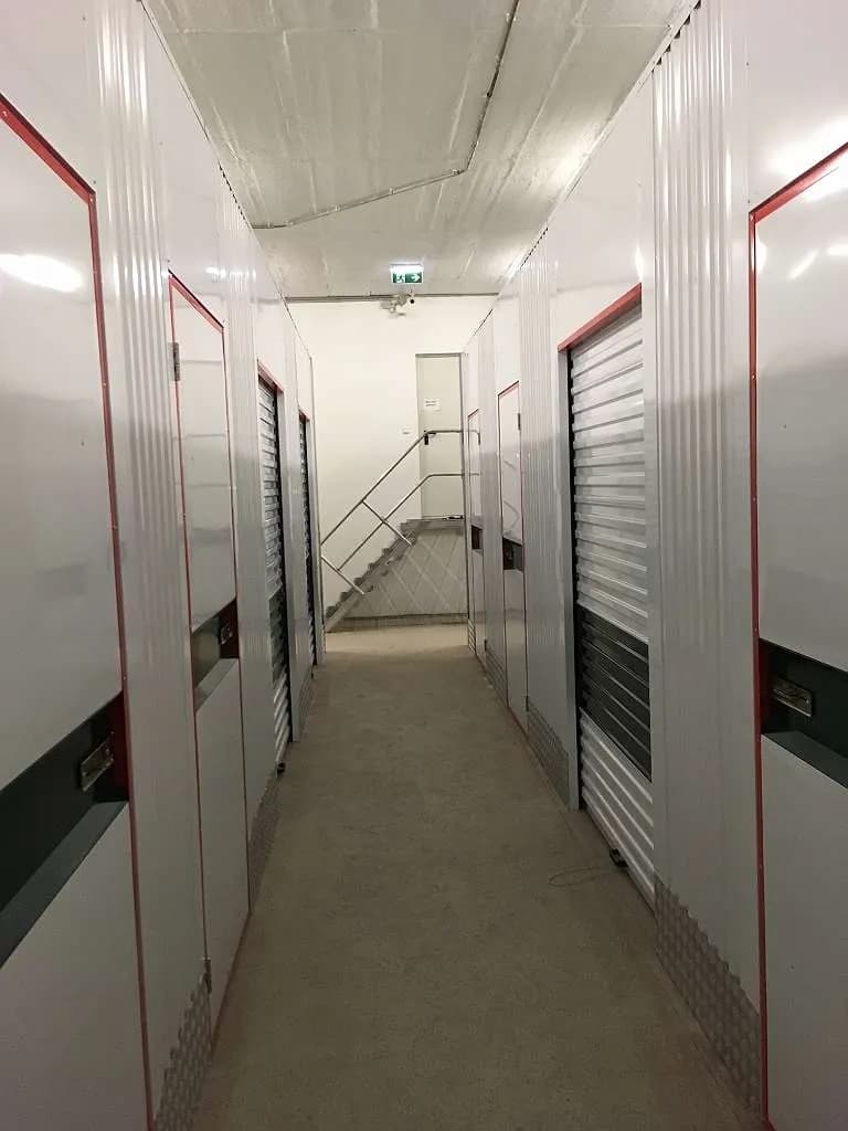 Immobilie mieten in Amstetten – 850 m², € 15 – Bild 1 von 20