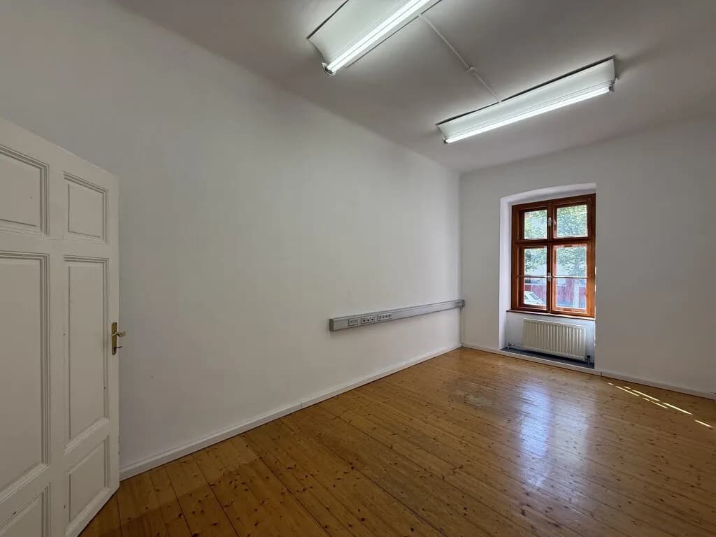 4-Zimmer-Gewerbeimmobilie mieten in Krems an der Donau – 86 m², € 829 – Bild 11 von 17
