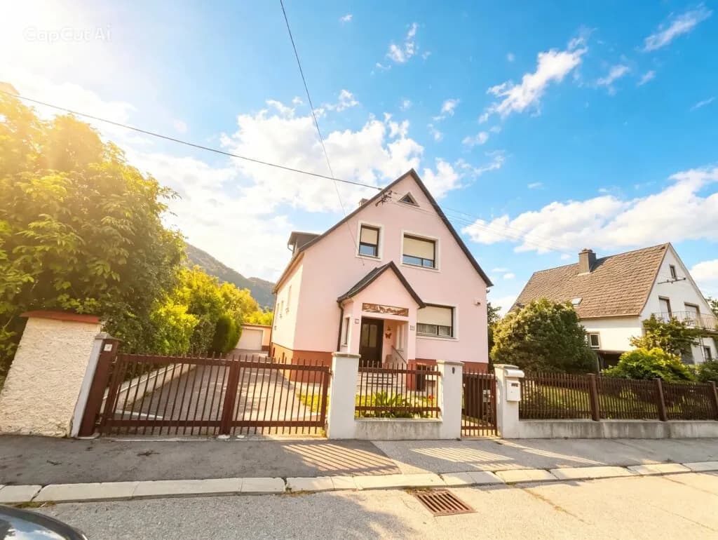 Haus kaufen in Wiener Neustadt Land – 130 m², € 385.000 – Bild 1 von 37