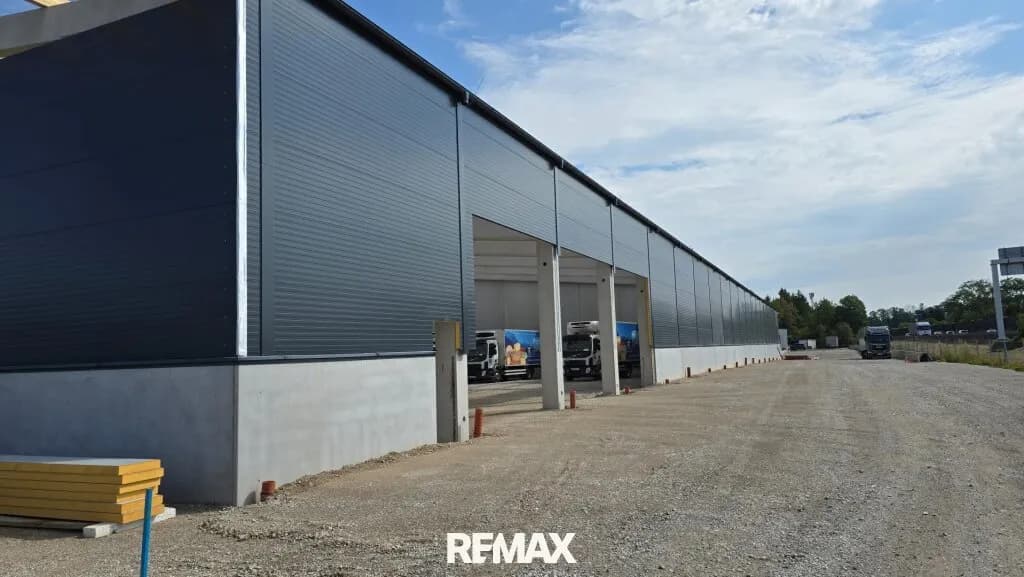 Gewerbeimmobilie mieten in Gmunden – 1 200 m², € 10.920 – Bild 4 von 4