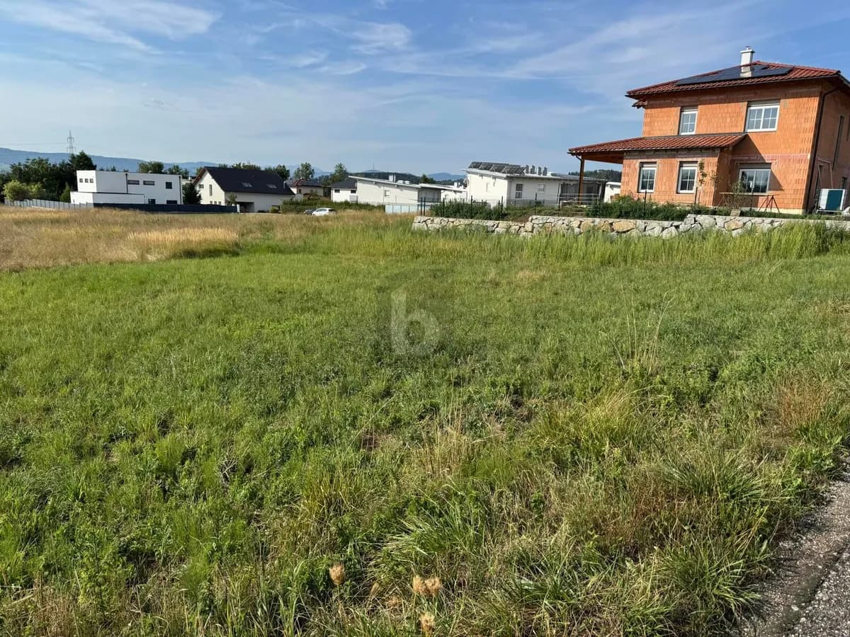 Grundstück kaufen in Steyr – 876 m², € 280.000 – Bild 1 von 3