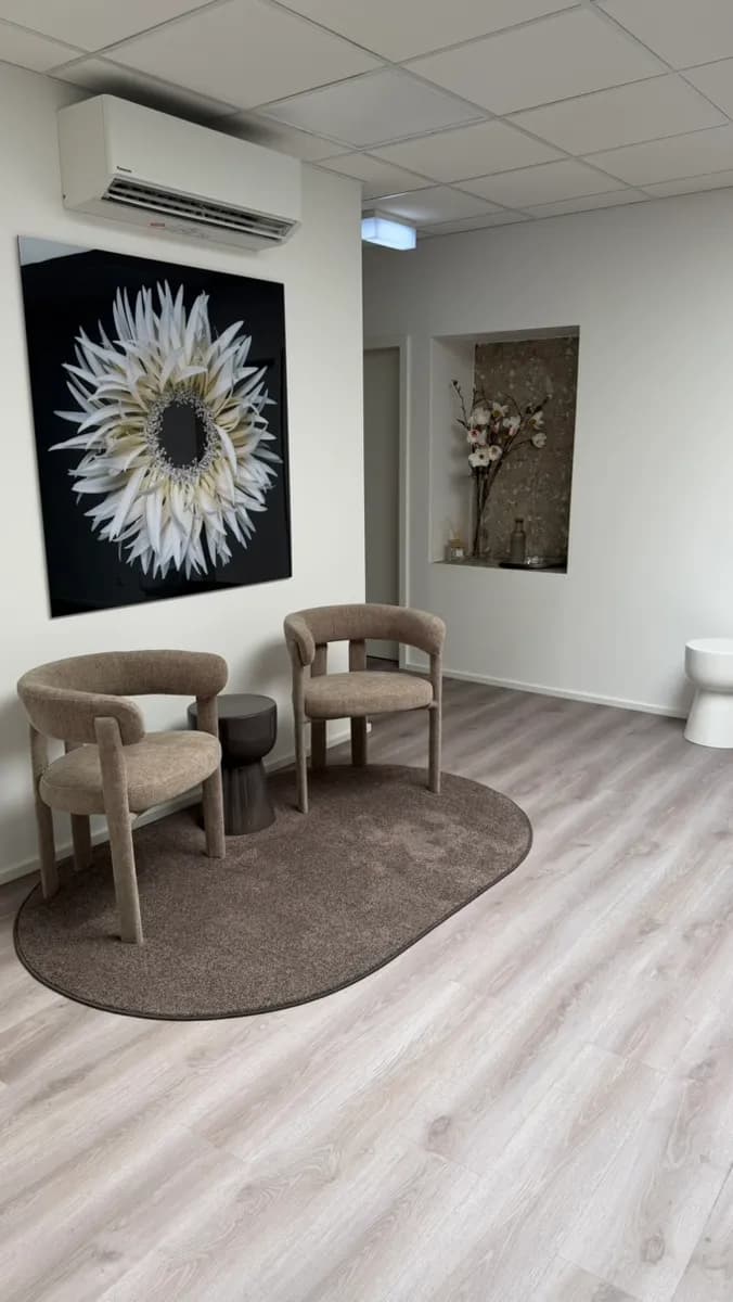 9-Zimmer-Gewerbeimmobilie mieten in Linz – 308 m², € 25 – Bild 2 von 13