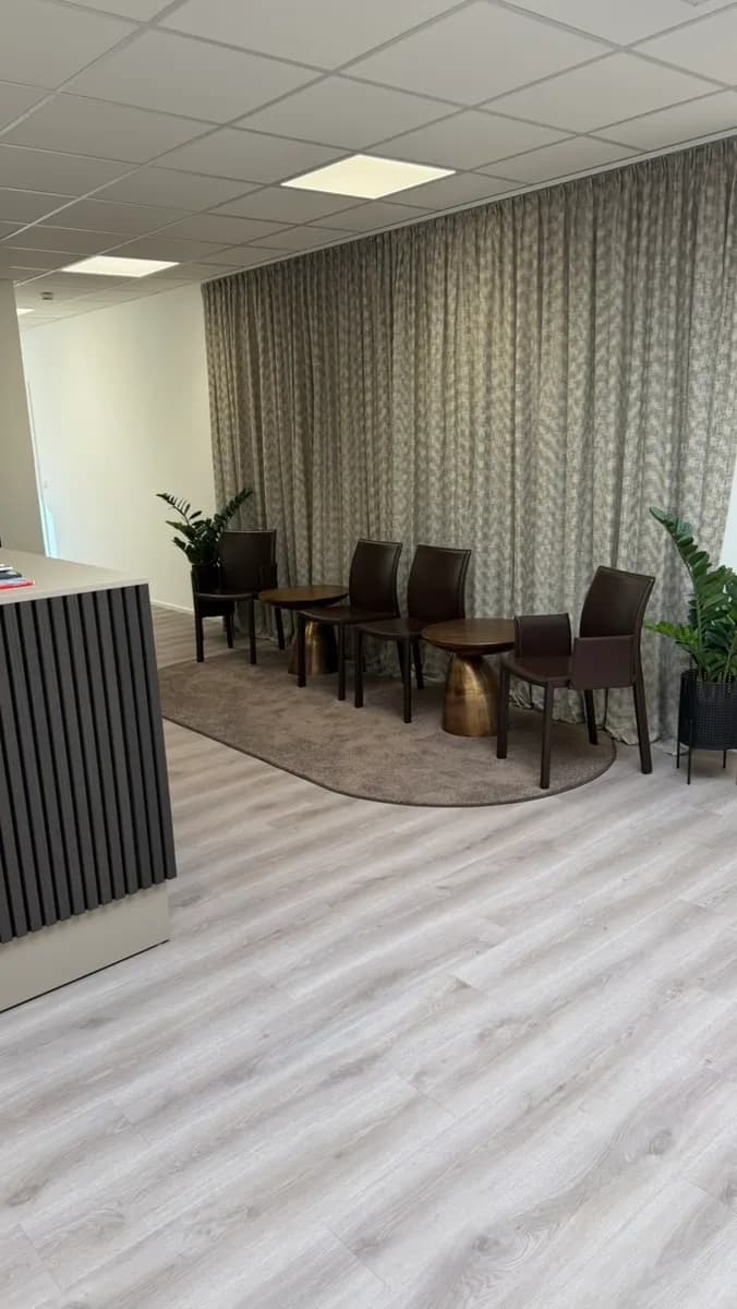 9-Zimmer-Gewerbeimmobilie mieten in Linz – 308 m², € 25 – Bild 3 von 13