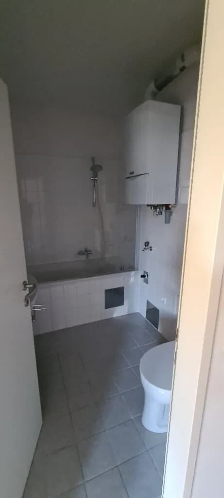 2-Zimmer-Wohnung mieten in Baden – 43,9 m², € 697 – Bild 3 von 15