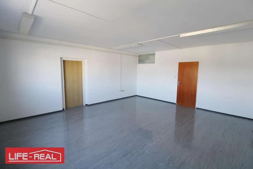 3-Zimmer-Gewerbeimmobilie mieten in Linz Land – 109 m², € 912 – Bild 4 von 7