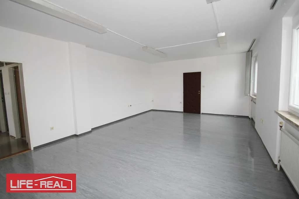 3-Zimmer-Gewerbeimmobilie mieten in Linz Land – 153 m², € 1.270 – Bild 2 von 7