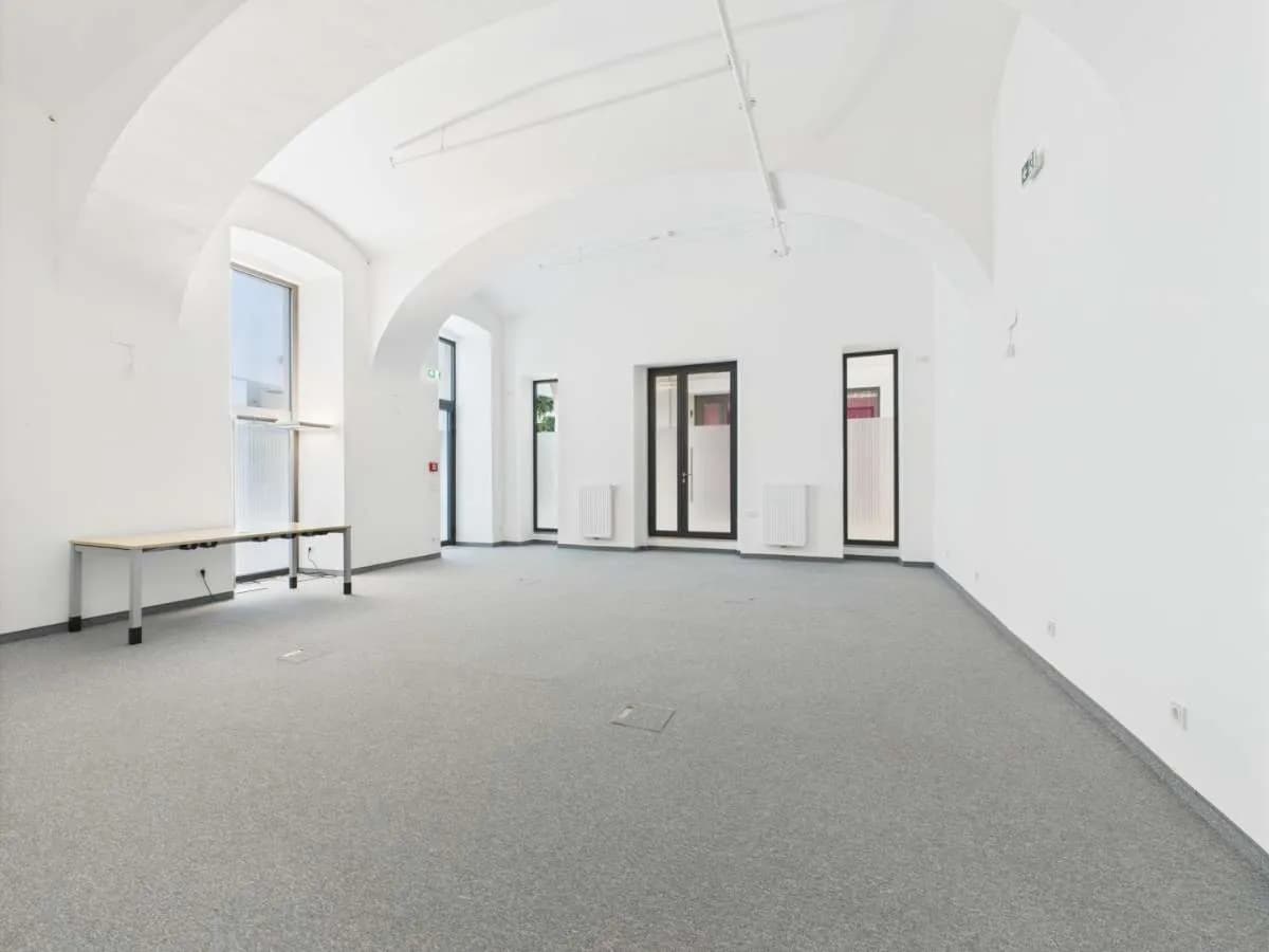 Gewerbeimmobilie mieten in Linz – 74 m², € 2.527 – Bild 2 von 6