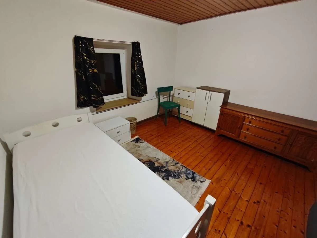 1-Zimmer-Wohnung mieten in Perg – 15 m², € 350 – Bild 2 von 4