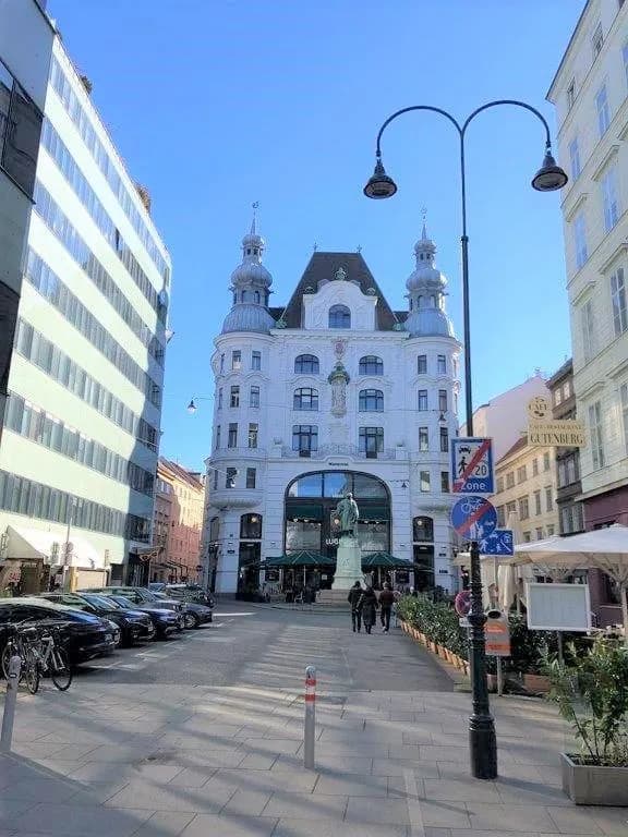 4-Zimmer-Wohnung kaufen in Wien – 104 m², € 1.390.000 – Bild 1 von 14