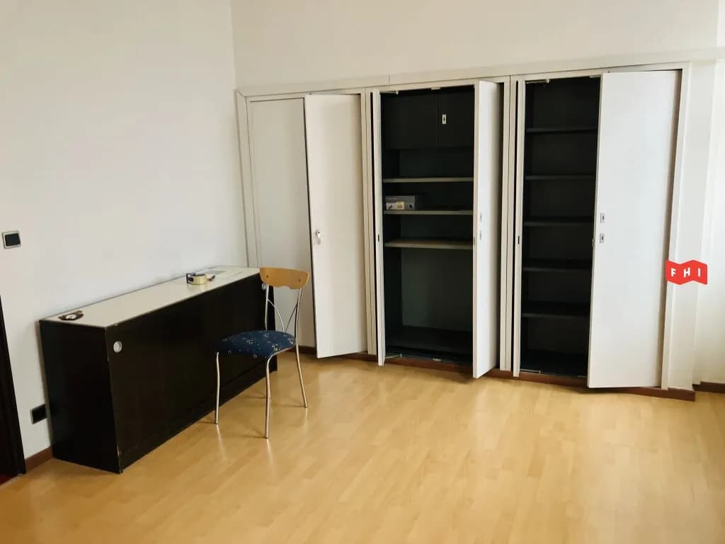 5-Zimmer-Gewerbeimmobilie mieten in Wien – 190 m², € 1.900 – Bild 2 von 9