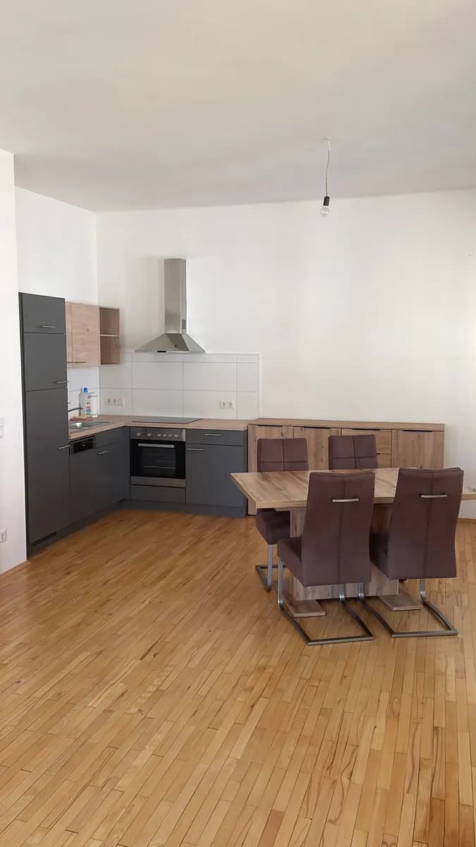 2-Zimmer-Wohnung mieten in Wolfsberg – 71 m², € 909 – Bild 1 von 5