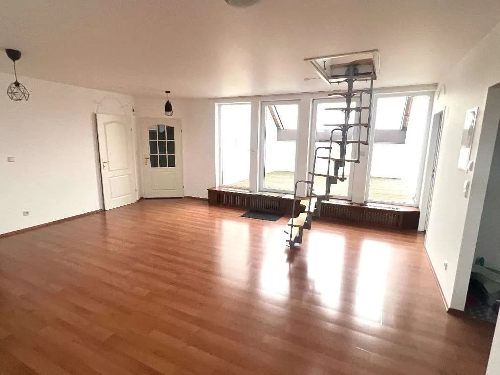 6-Zimmer-Wohnung mieten in Wels – 166 m², € 1.200 – Bild 2 von 24