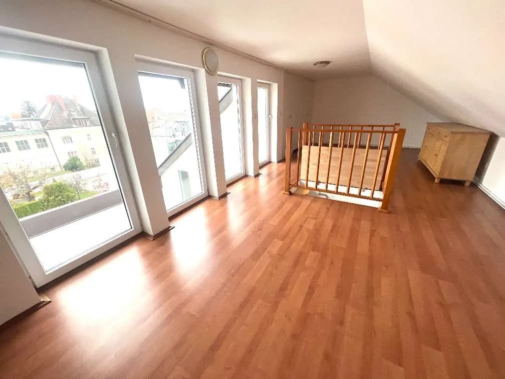 6-Zimmer-Wohnung mieten in Wels – 166 m², € 1.200 – Bild 14 von 24