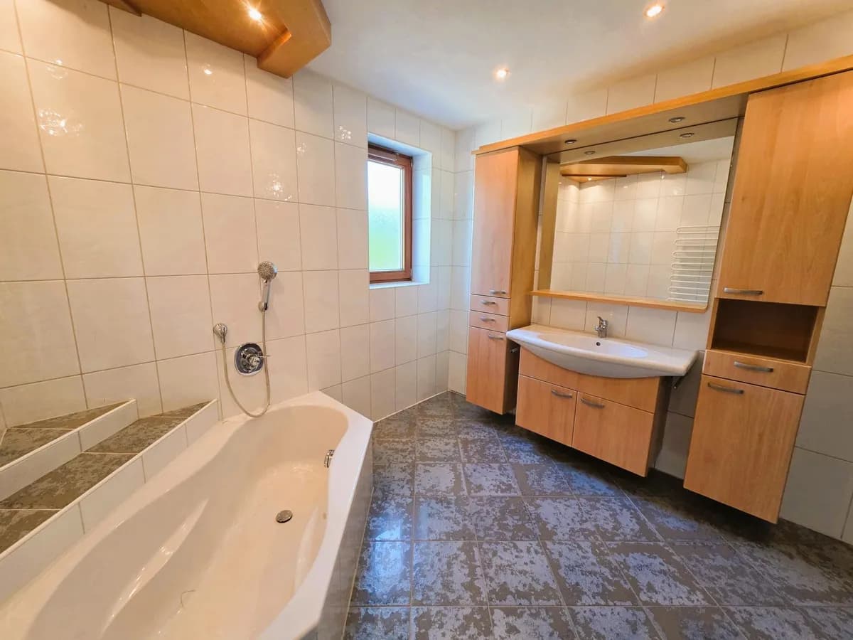 7-Zimmer-Gewerbeimmobilie kaufen in Gmunden – 184 m², € 420.000 – Bild 24 von 36