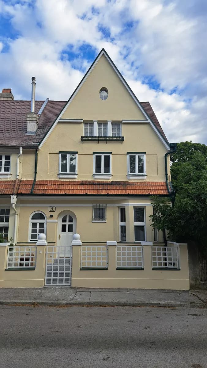 5-Zimmer-Haus mieten in Mödling – 185 m², € 2.975 – Bild 1 von 31