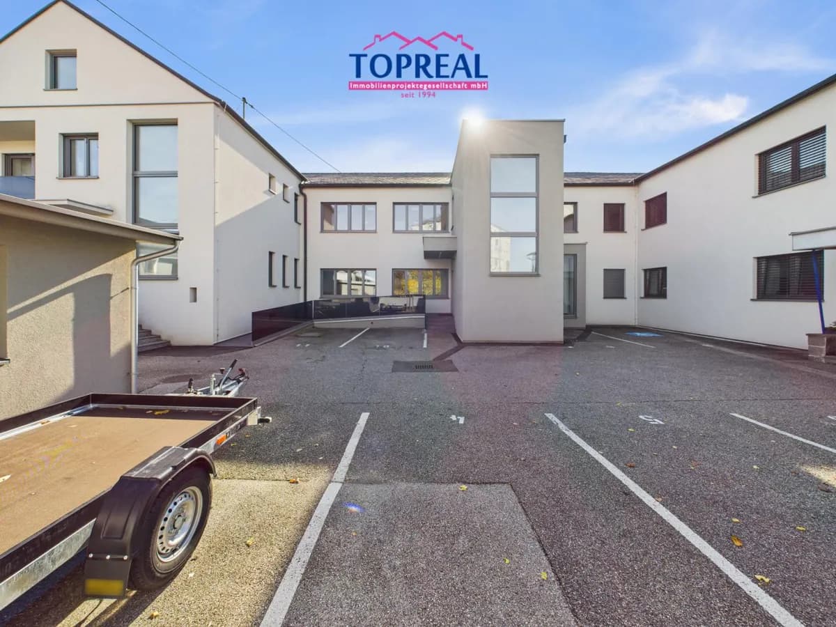24-Zimmer-Gewerbeimmobilie kaufen in Linz Land – 775 m², € 1.350.000 – Bild 1 von 62