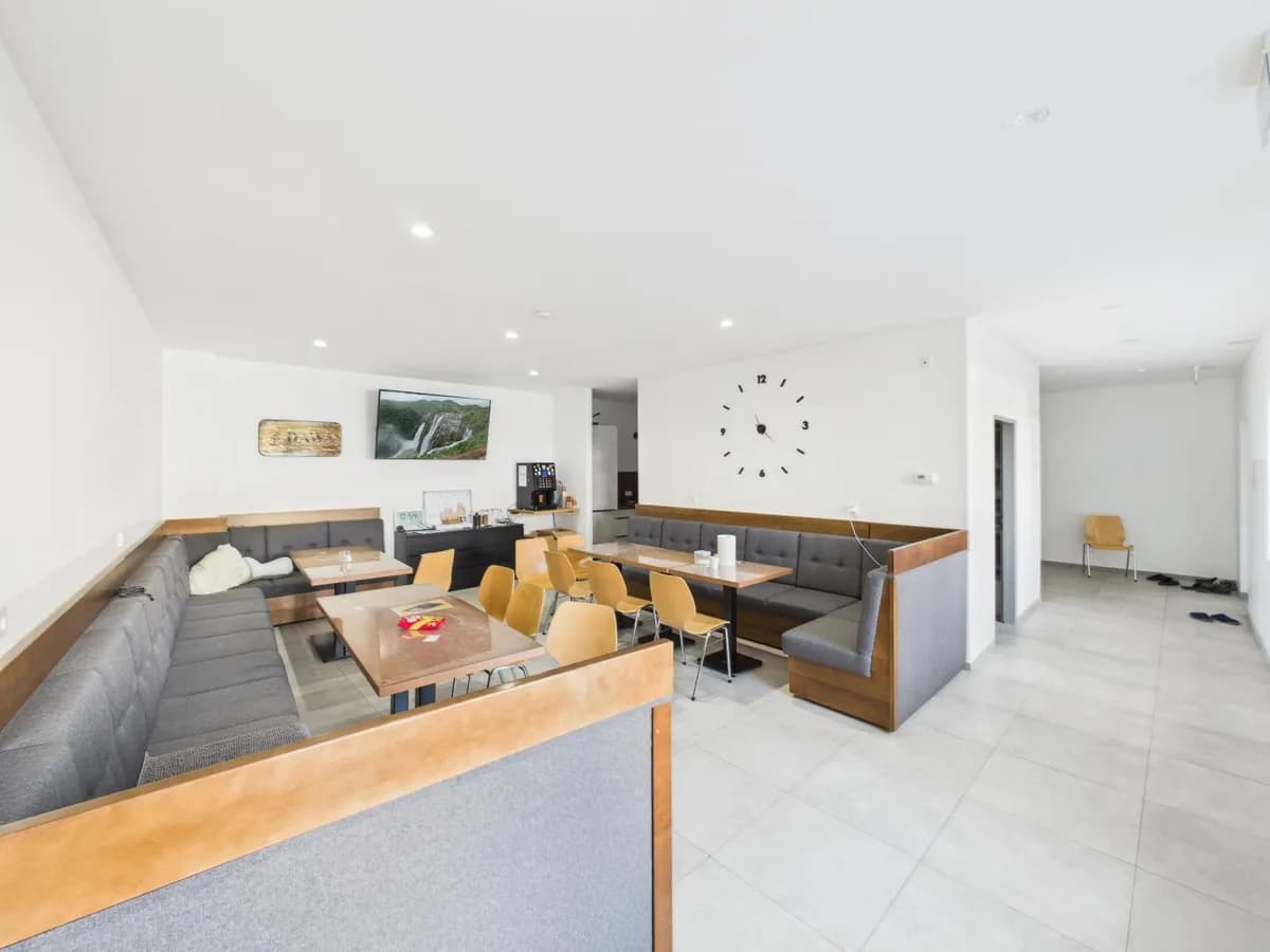 24-Zimmer-Gewerbeimmobilie kaufen in Linz Land – 775 m², € 1.350.000 – Bild 8 von 62