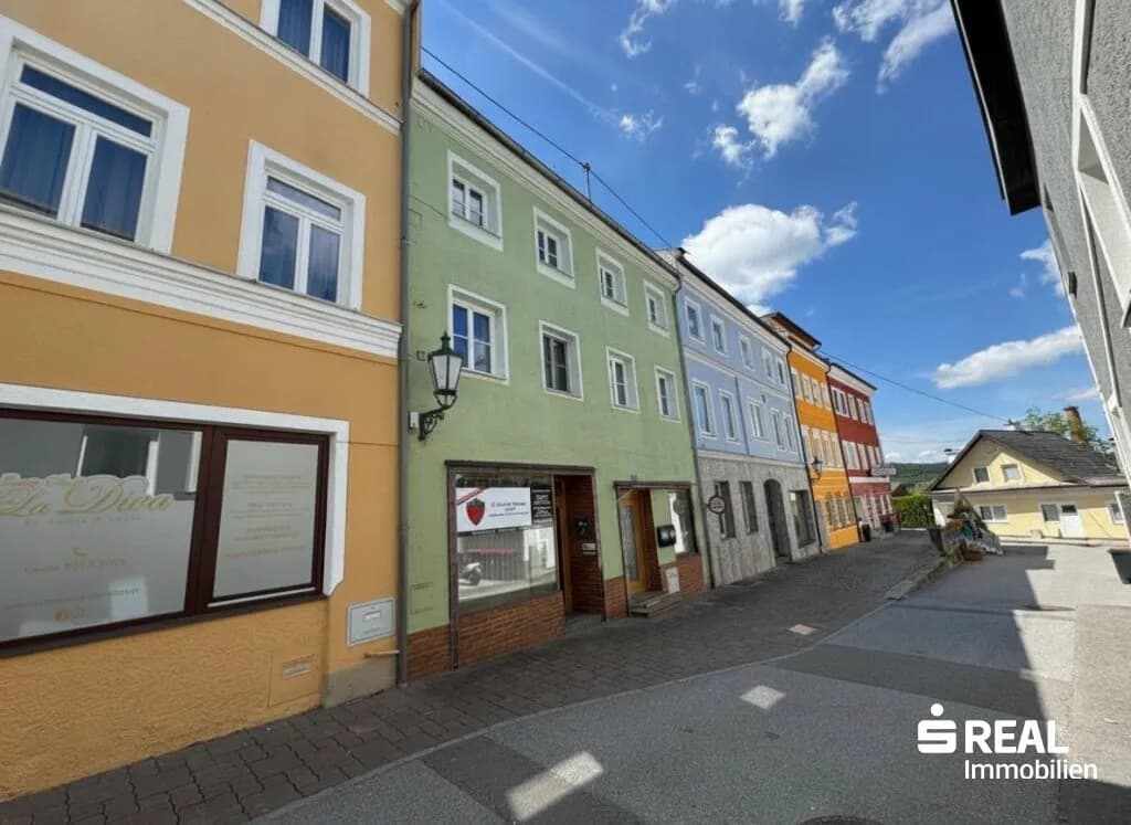 Haus kaufen in Braunau am Inn – 268 m², € 250.000 – Bild 2 von 4