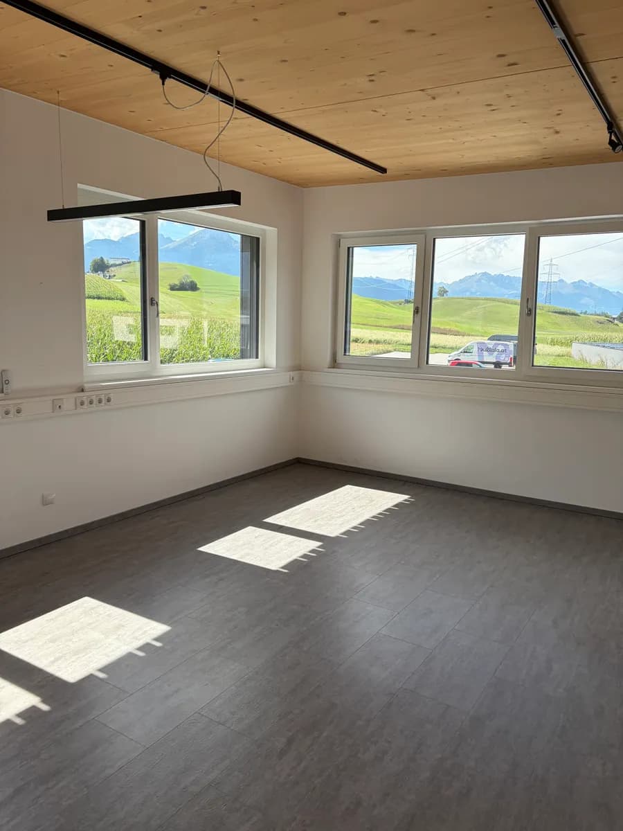 1-Zimmer-Gewerbeimmobilie mieten in Innsbruck-Land – 22 m², € 500 – Bild 2 von 5